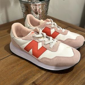 New Balance 237